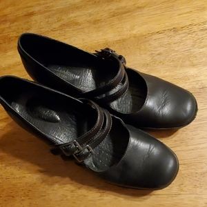 Clark black leather shoe